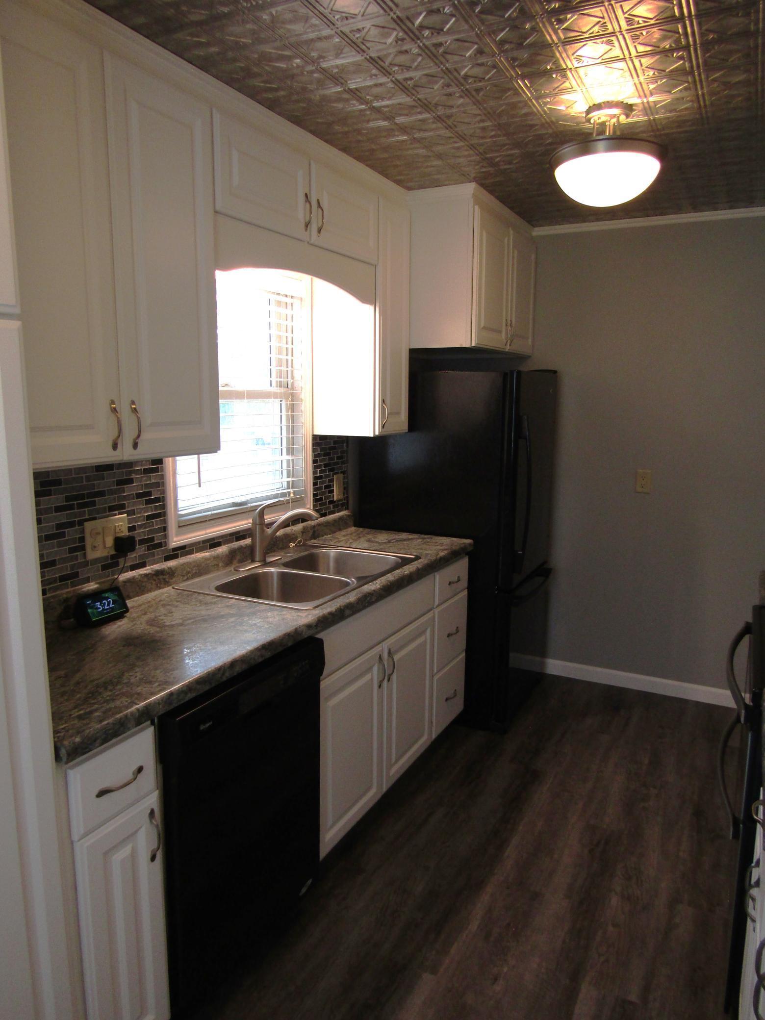 302 South 12th Street Montevideo, MN 56265 - Photo 8 of 30
