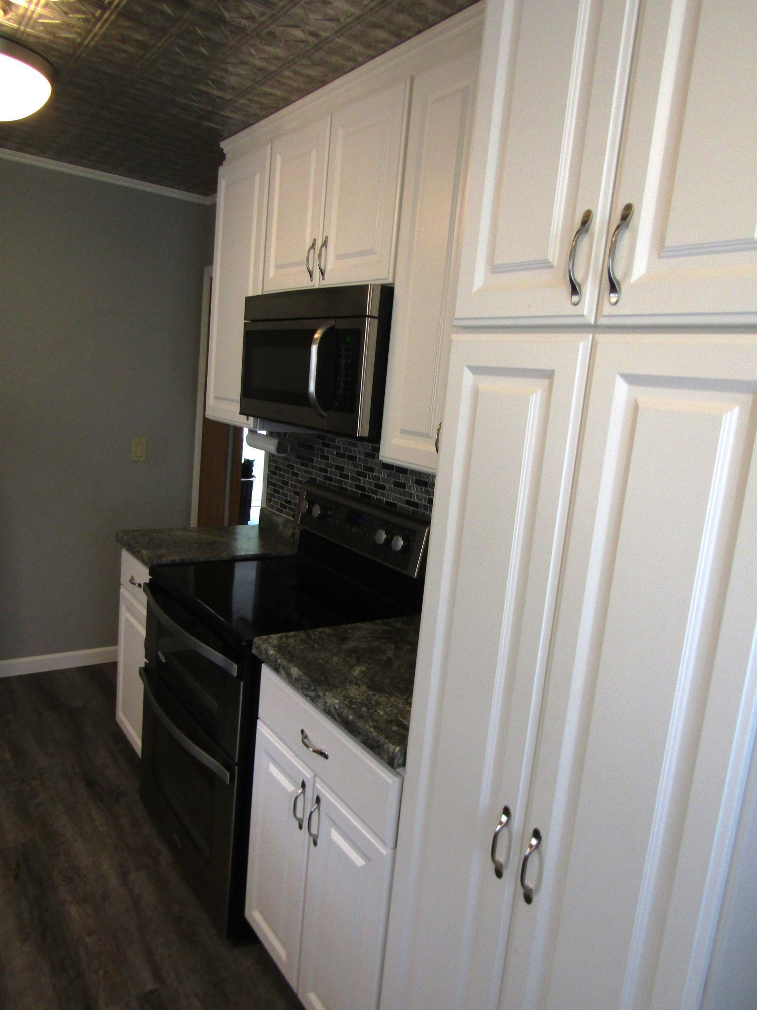 302 South 12th Street Montevideo, MN 56265 - Photo 9 of 30