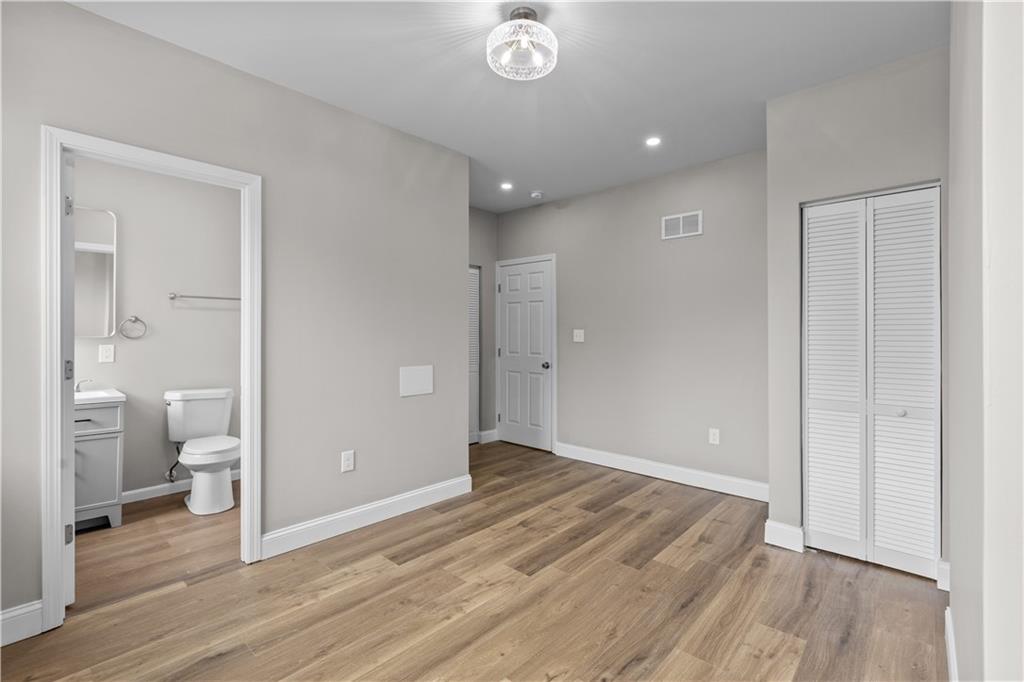 830 Adelaide Street Pittsburgh, PA 15219 - Photo 20 of 32 Primary bedroom w/ensuite