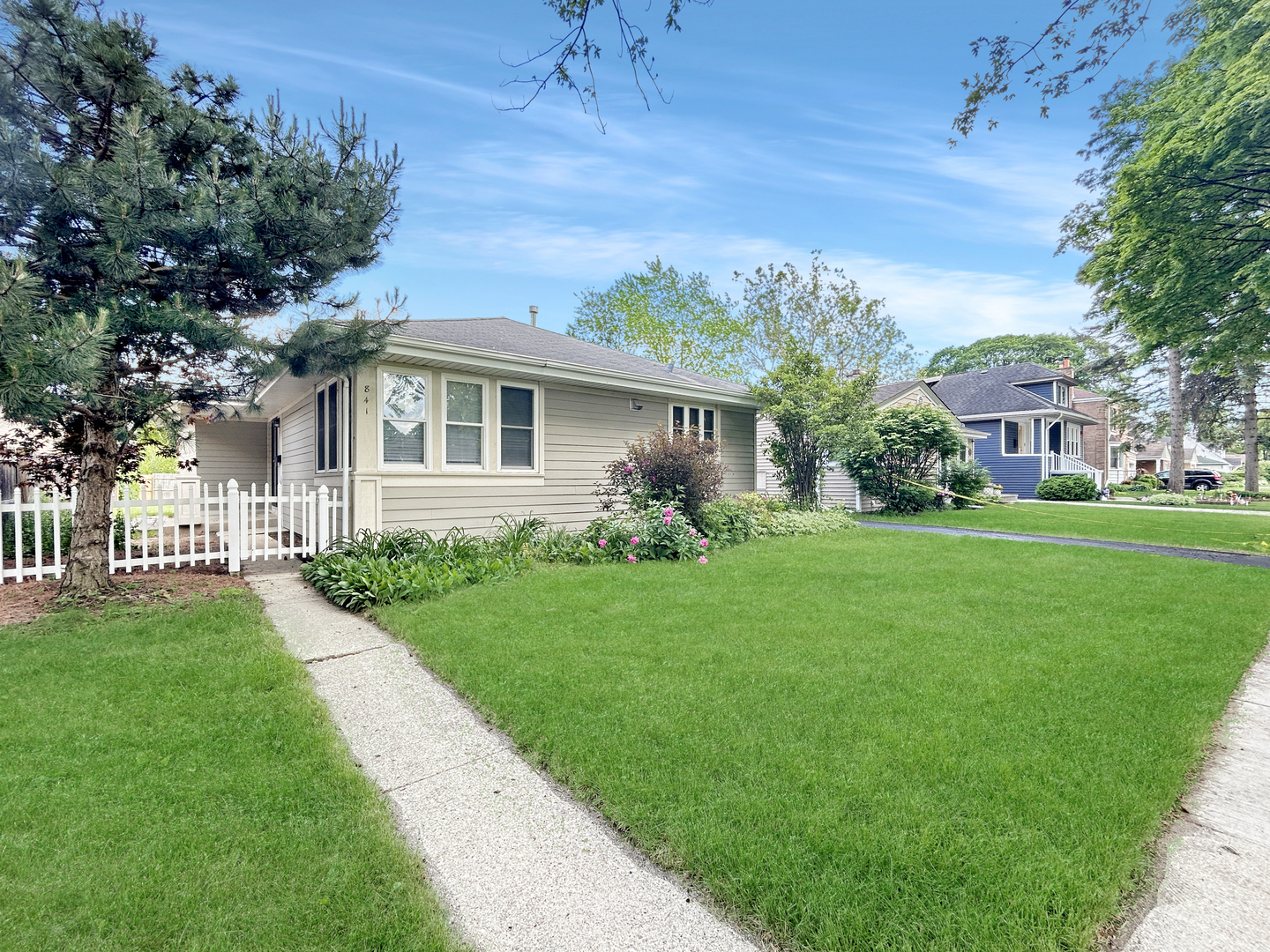 841 Goodwin Drive Park Ridge, IL 60068 - Photo 1 of 22