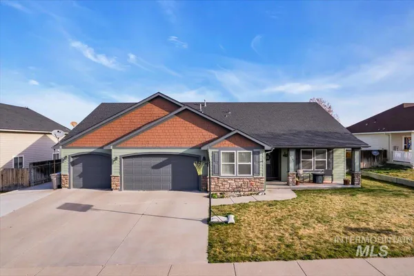$440,000 | 1708 Northeast Idarock Street, Mountain Home, ID 83647