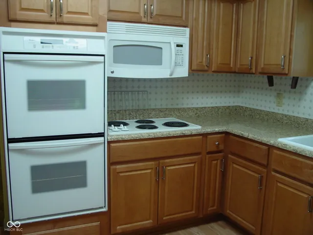 $295,000 | 1808 Orchid Court, Indianapolis, IN 46219