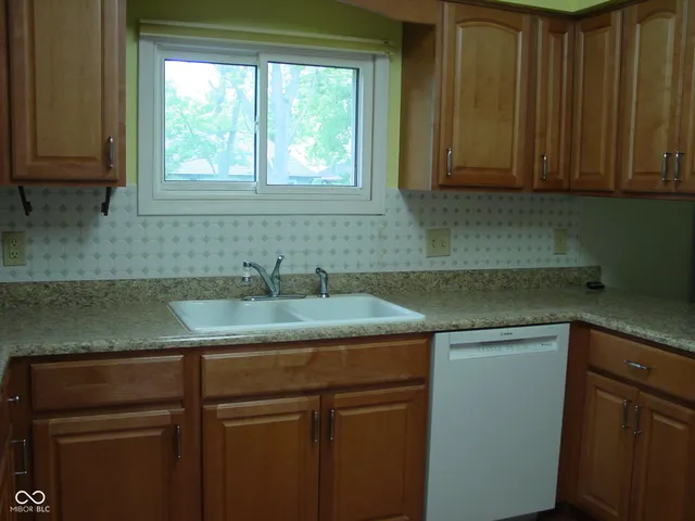 $295,000 | 1808 Orchid Court, Indianapolis, IN 46219