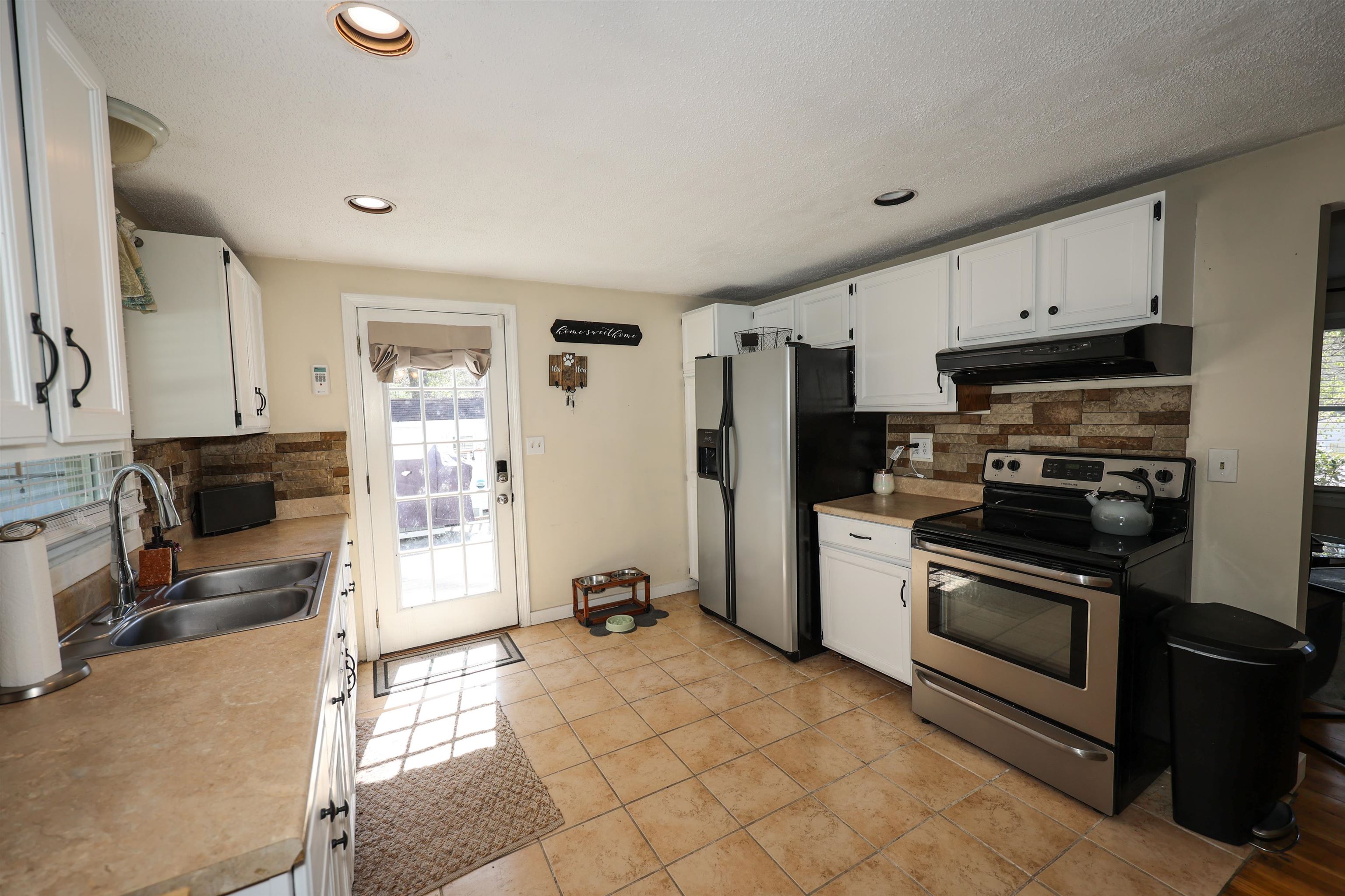 82 Riverside Drive Fremont, NH 03044 - Photo 14 of 30