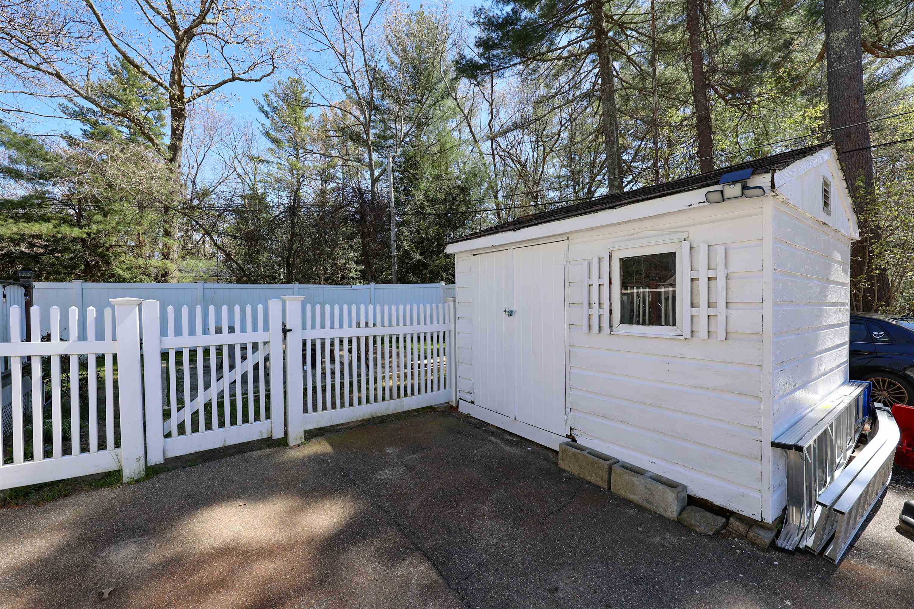82 Riverside Drive Fremont, NH 03044 - Photo 3 of 30