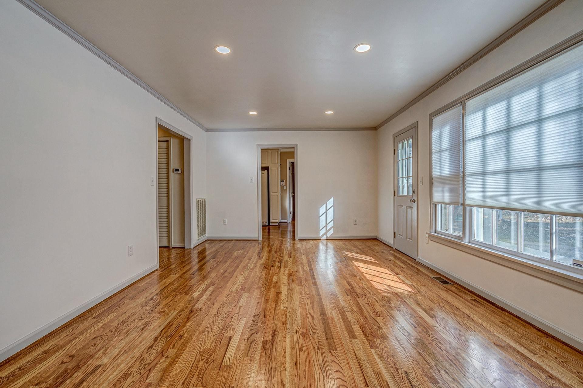 3742 Forest Road Roanoke, VA 24015 - Photo 18 of 51 015-334146-3742 Forest Rd SW 015_8449680