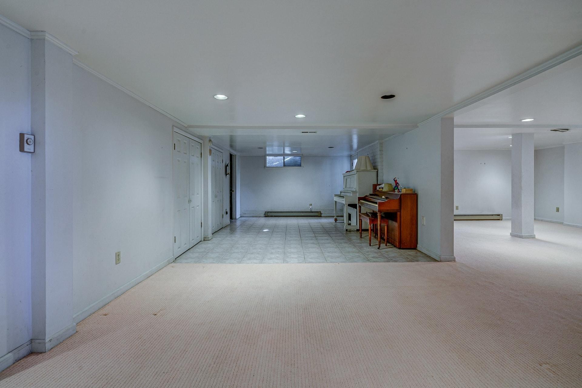 3742 Forest Road Roanoke, VA 24015 - Photo 34 of 51 031-334146-3742 Forest Rd SW 031_8449696