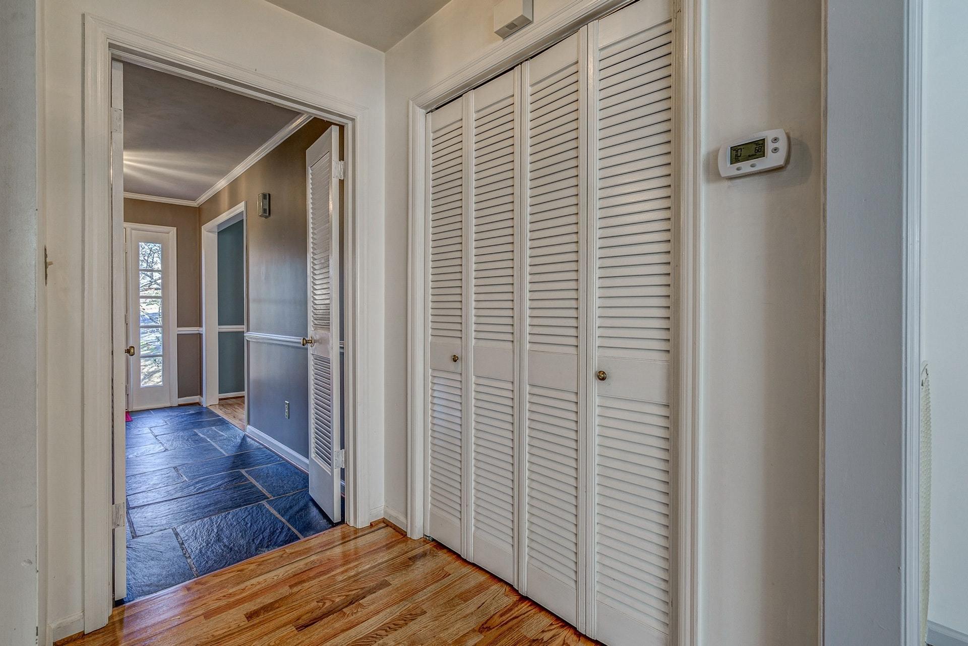 3742 Forest Road Roanoke, VA 24015 - Photo 9 of 51 006-334146-3742 Forest Rd SW 006_8449671