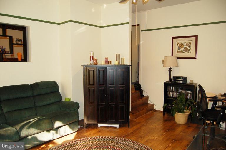 2165 Mayberry Road Westminster, MD 21158 - Photo 17 of 21 Living Room