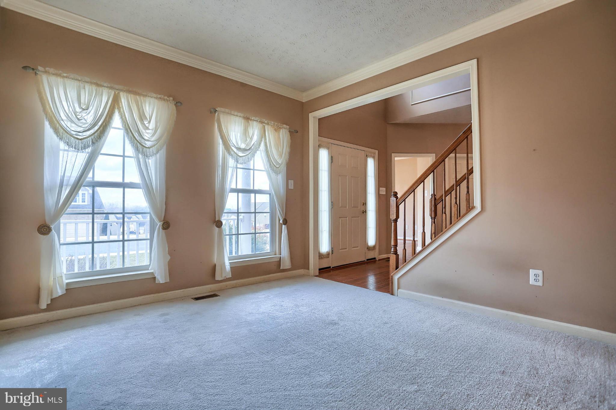 559 Beards Hill Road Aberdeen, MD 21001 - Photo 2 of 30 Living Room