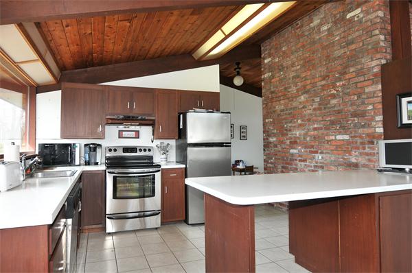 11 Valley Road Southborough, MA 01772 - Photo 3 of 14 Gallery Image 3