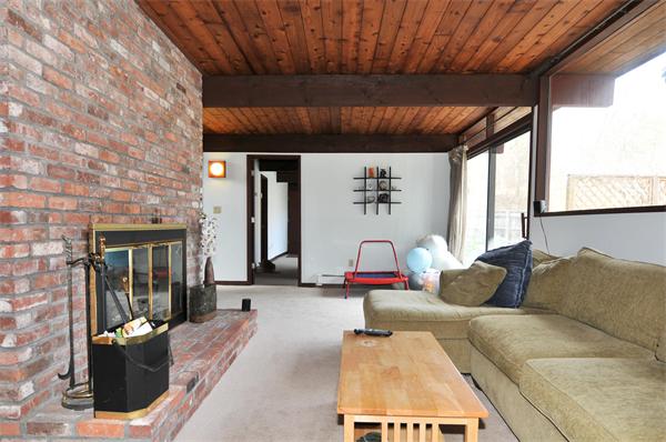 11 Valley Road Southborough, MA 01772 - Photo 6 of 14 Gallery Image 6