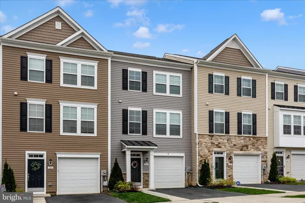 $349,900 | 205 Union Ridge Drive, Charles Town, WV 25414