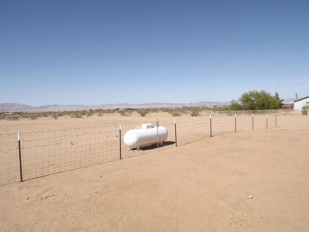 60382 Stearman Road Landers, CA 92285 - Photo 4 of 27