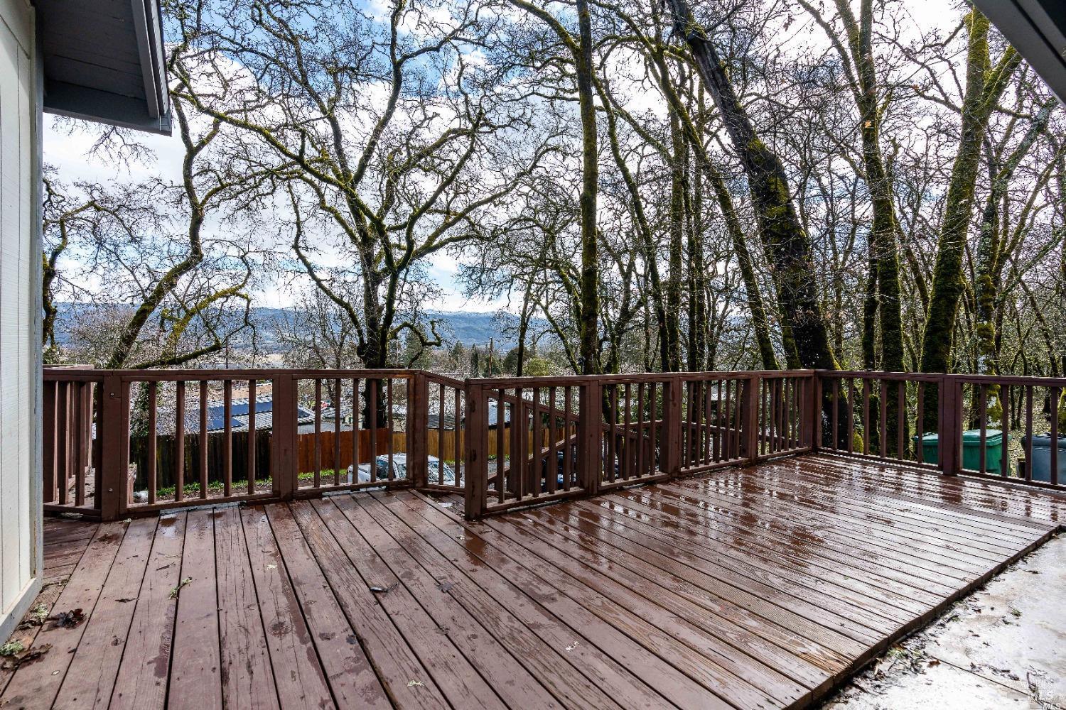 370 Jefferson Lane Ukiah, CA 95482 - Photo 3 of 18