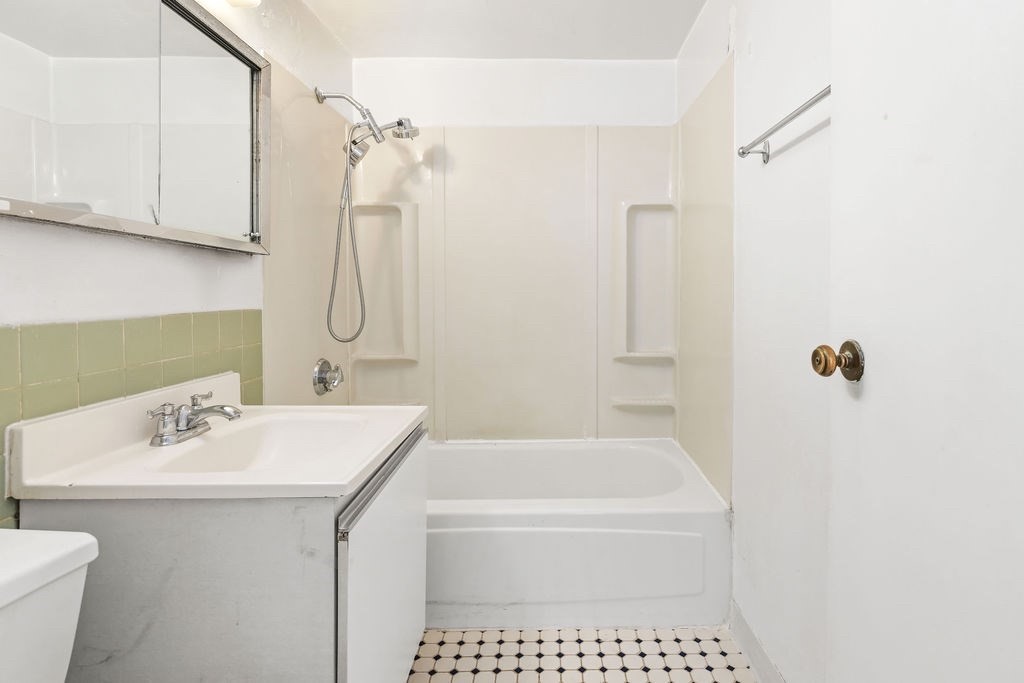 566 Commonwealth Avenue, Unit 1207 Boston, MA 02215 - Photo 7 of 30