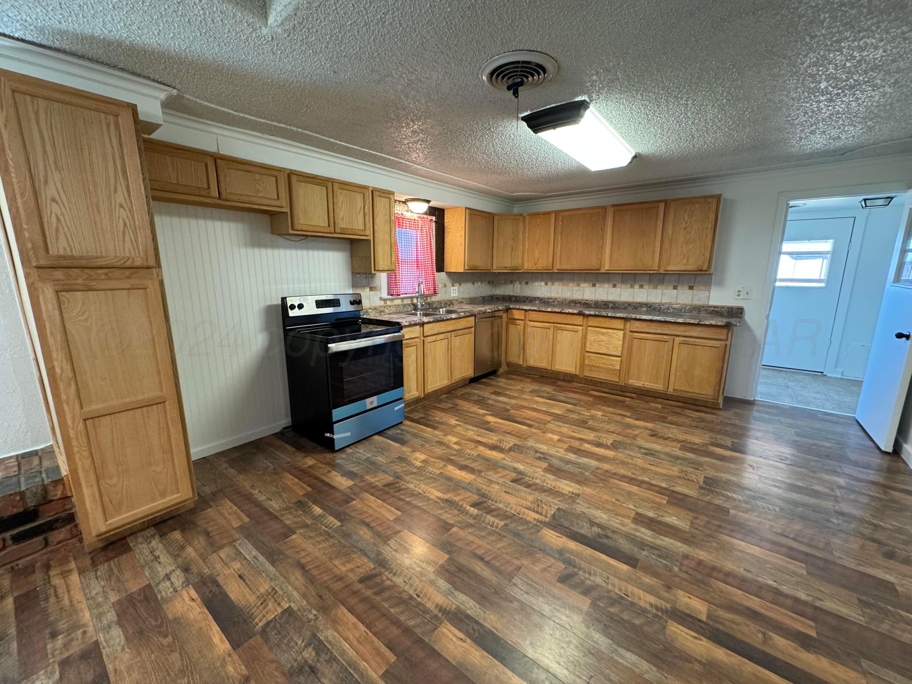 600 13th Street Vega, TX 79092 - Photo 7 of 22 Lots of cabinets