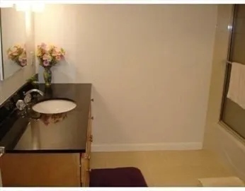 $3,150 | 400 Cross Street, Unit 403, Winchester, MA 01890