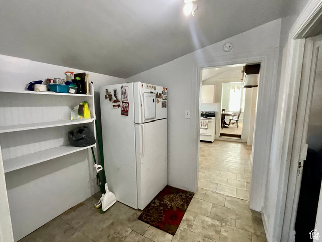 495 North Main Street Beaver, UT 84713 - Photo 5 of 18 Kitchen with white appliances