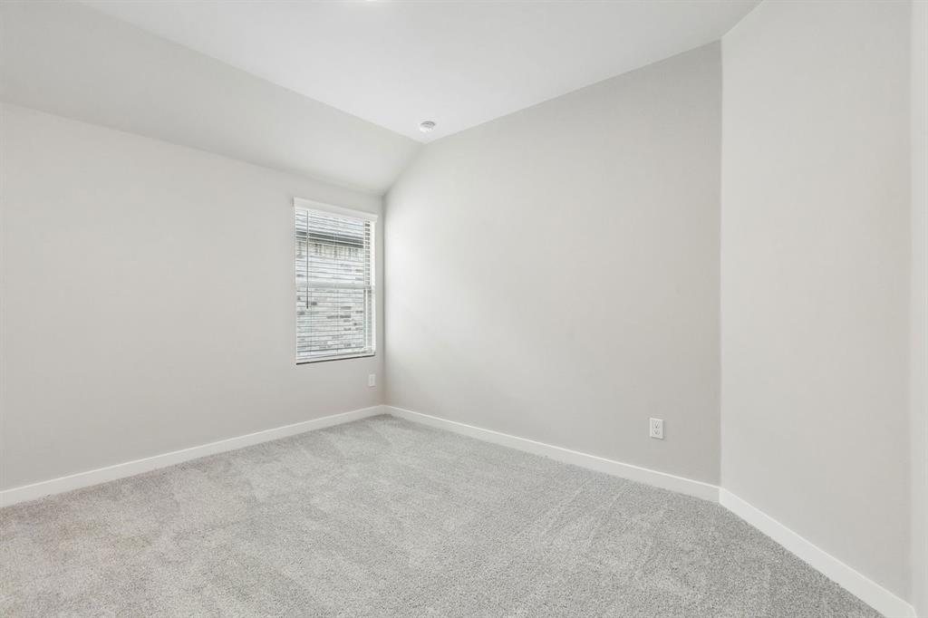 1121 Del Rio Drive Lavon, TX 75166 - Photo 21 of 32 an empty room with a window