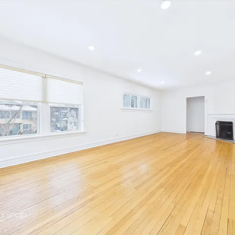 $1,100,000 | 2611 Walnut Avenue, Evanston, IL 60201