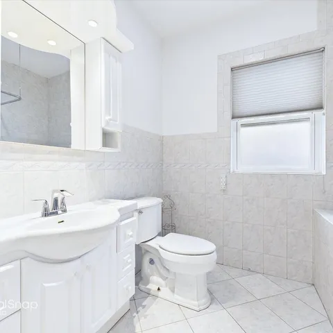 $1,100,000 | 2611 Walnut Avenue, Evanston, IL 60201