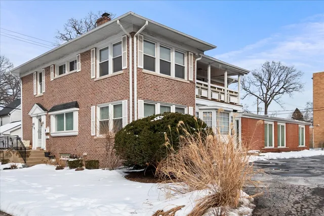 $1,100,000 | 2611 Walnut Avenue, Evanston, IL 60201