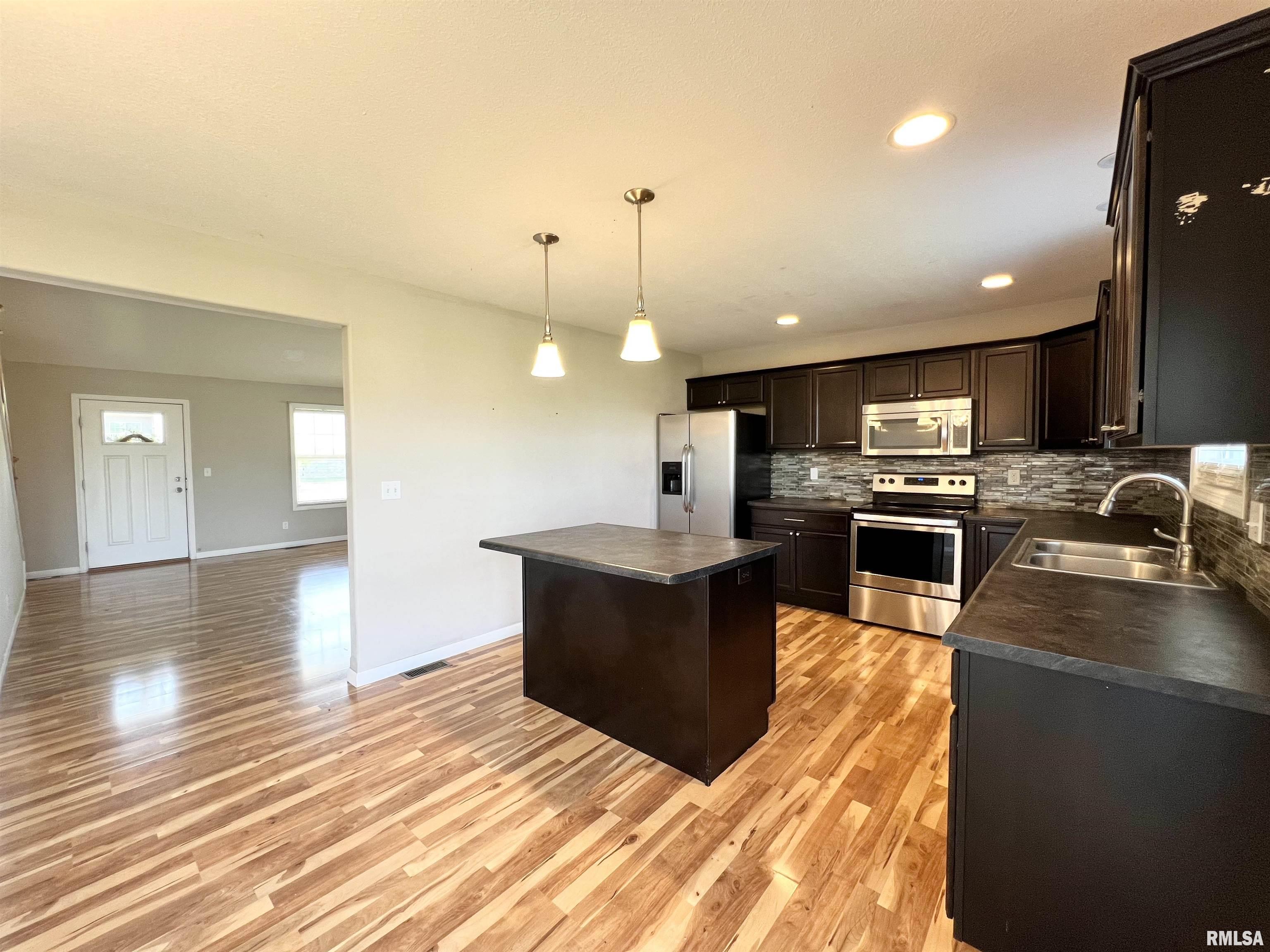 177 Yordy Road Morton, IL 61550 - Photo 15 of 52 Gallery Image 15