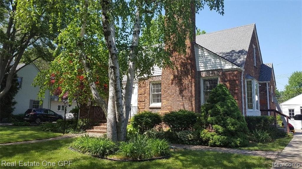 740 Hawthorne Road Grosse Pointe Woods, MI 48236 - Photo 43 of 47