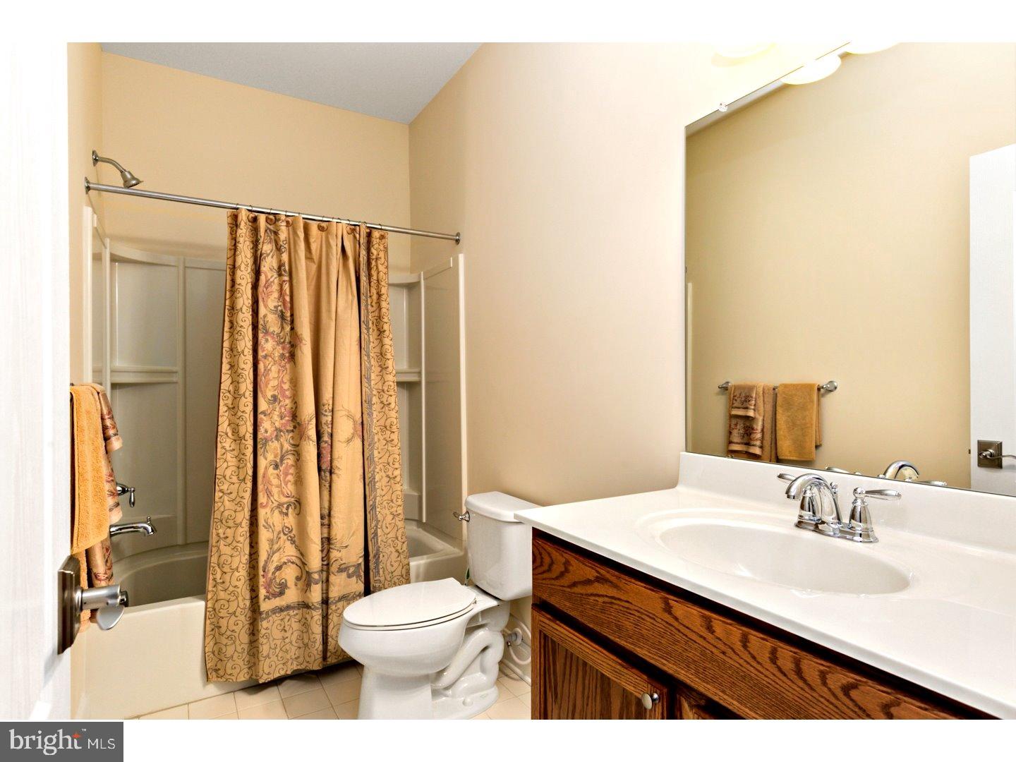 14 Montclaire Road Medford, NJ 08055 - Photo 17 of 22 Bathroom