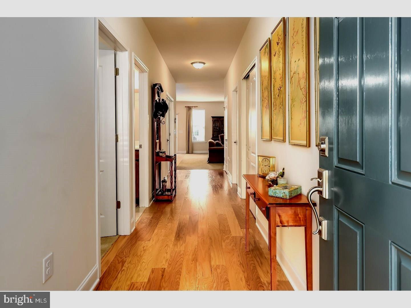 14 Montclaire Road Medford, NJ 08055 - Photo 4 of 22 Foyer