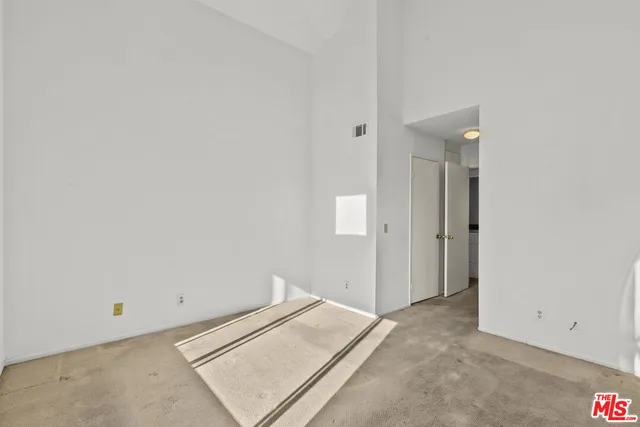 $389,000 | 21302 Nandina Lane, Unit 202, Newhall, CA 91321