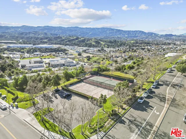 $389,000 | 21302 Nandina Lane, Unit 202, Newhall, CA 91321