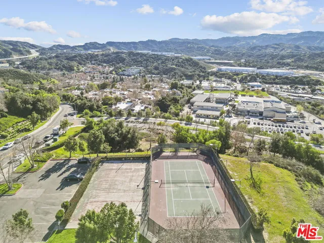 $389,000 | 21302 Nandina Lane, Unit 202, Newhall, CA 91321