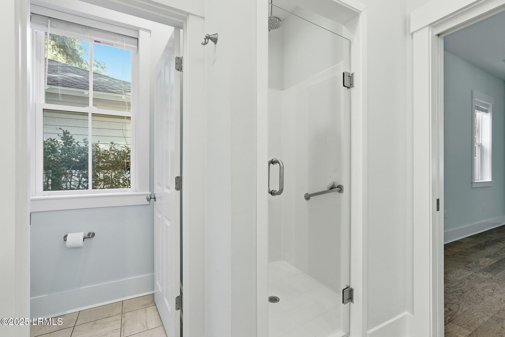 1405 Lafayette Street Beaufort, SC 29902 - Photo 17 of 39 masterbath3