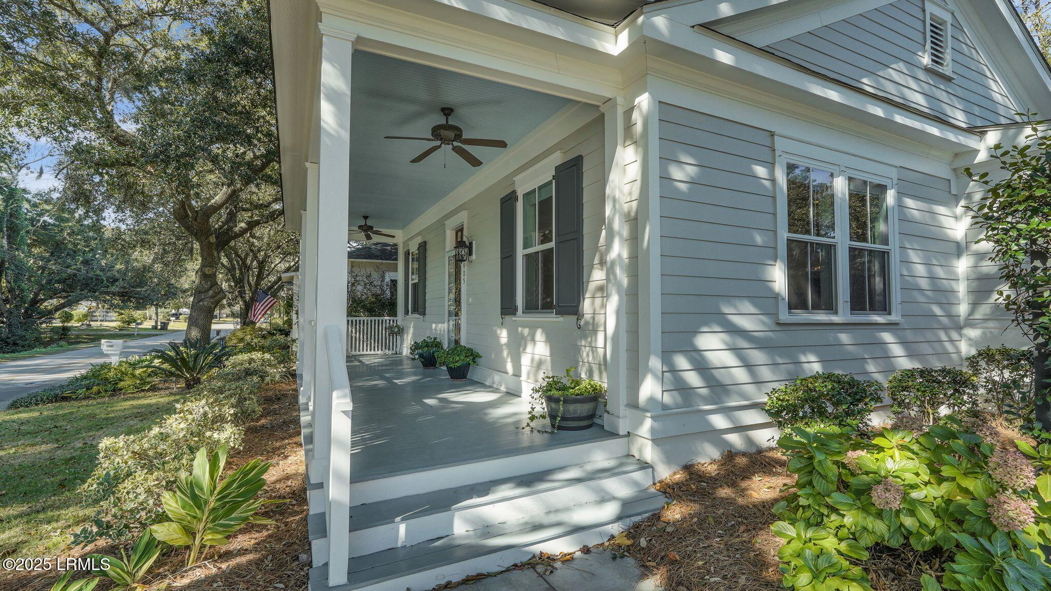 1405 Lafayette Street Beaufort, SC 29902 - Photo 4 of 39 frontporch