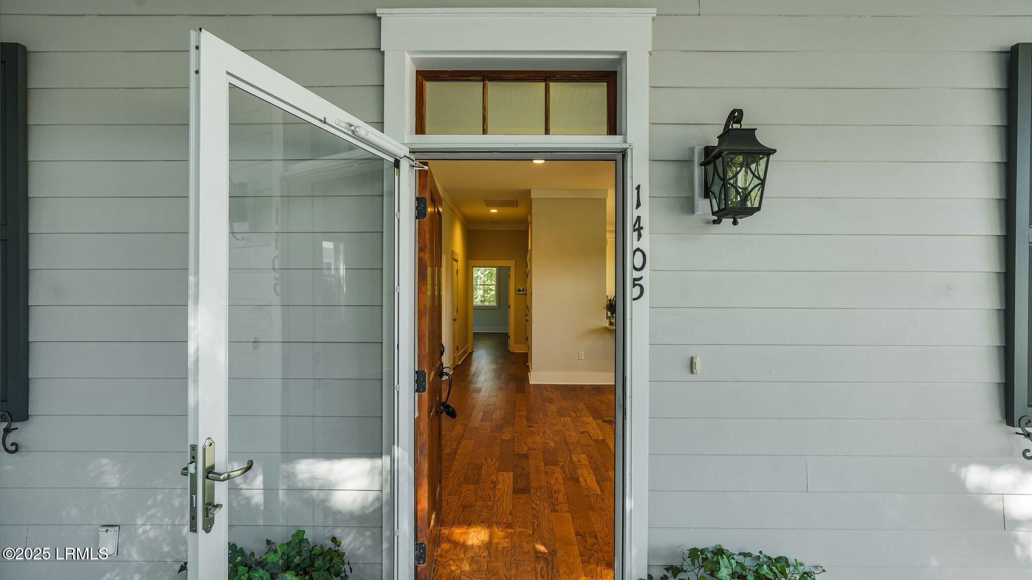 1405 Lafayette Street Beaufort, SC 29902 - Photo 5 of 39 frontflow