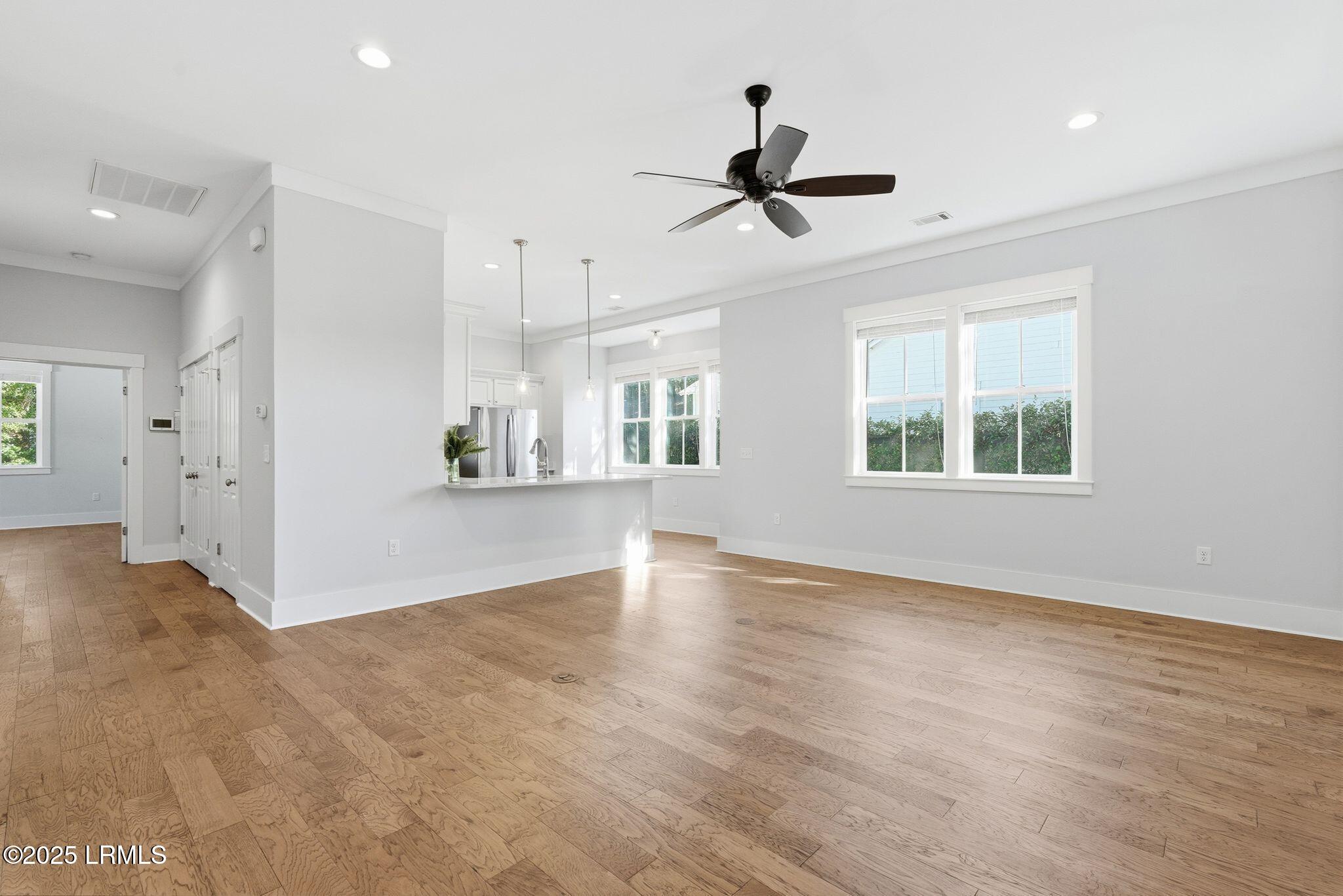 1405 Lafayette Street Beaufort, SC 29902 - Photo 6 of 39 living (1)