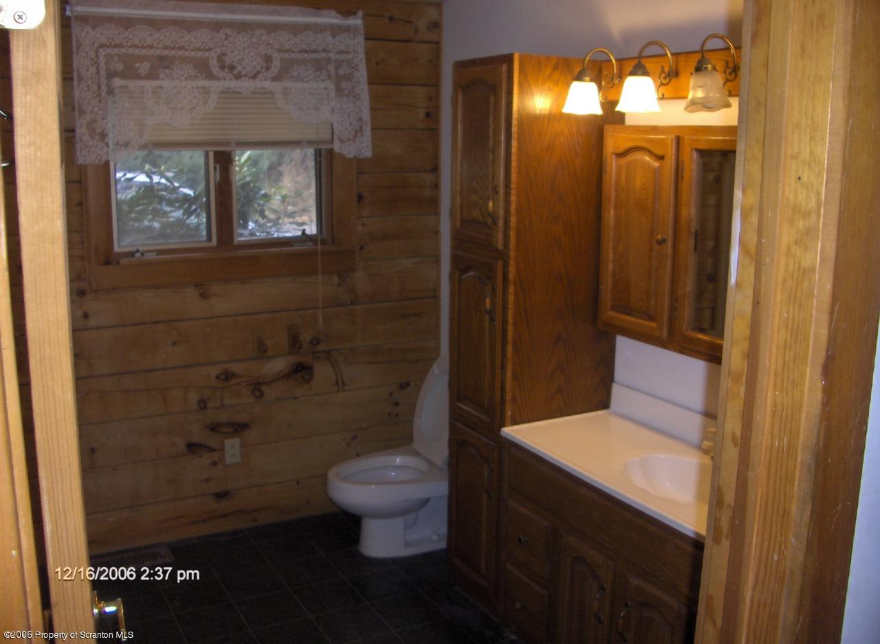 Rr1 Whites Ferry Road Falls, PA 18615 - Photo 8 of 11 Gallery Image 8