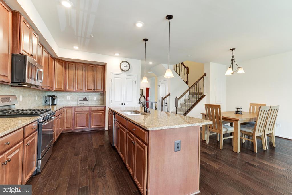 7799 Culloden Crest Lane Gainesville, VA 20155 - Photo 16 of 41 faux HW floor