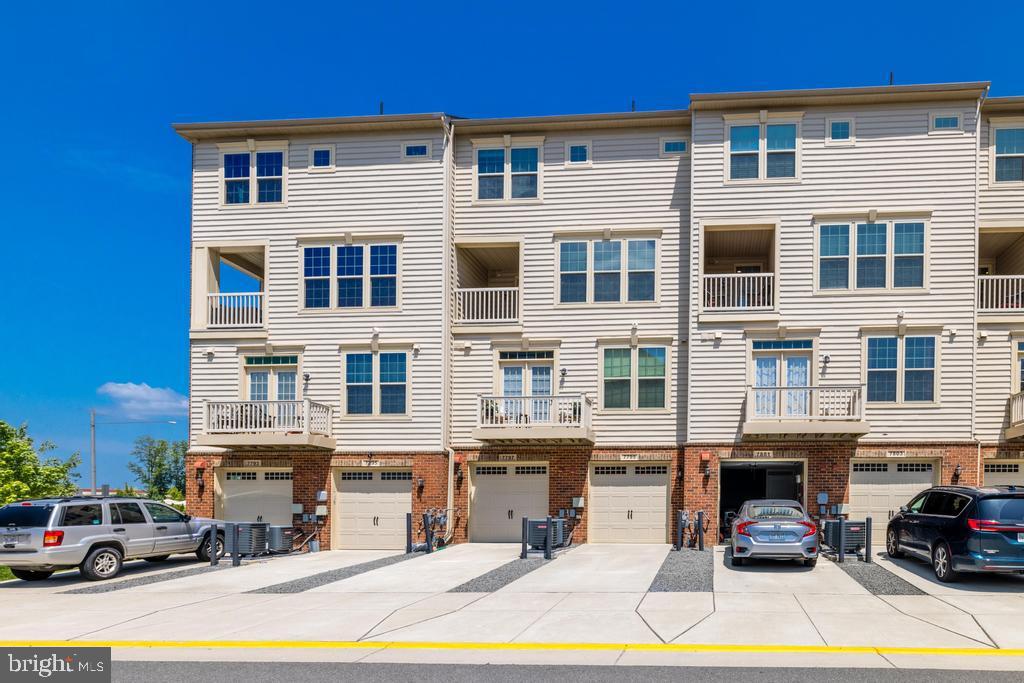7799 Culloden Crest Lane Gainesville, VA 20155 - Photo 2 of 41 rear view