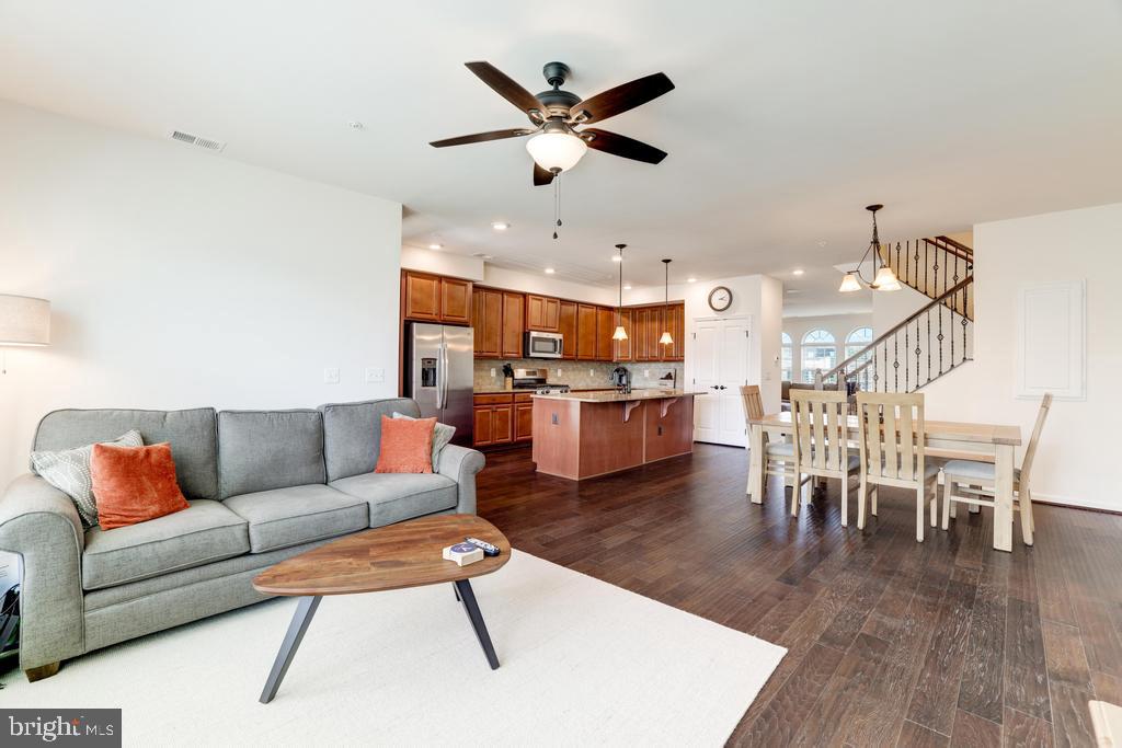 7799 Culloden Crest Lane Gainesville, VA 20155 - Photo 22 of 41 Family Rm