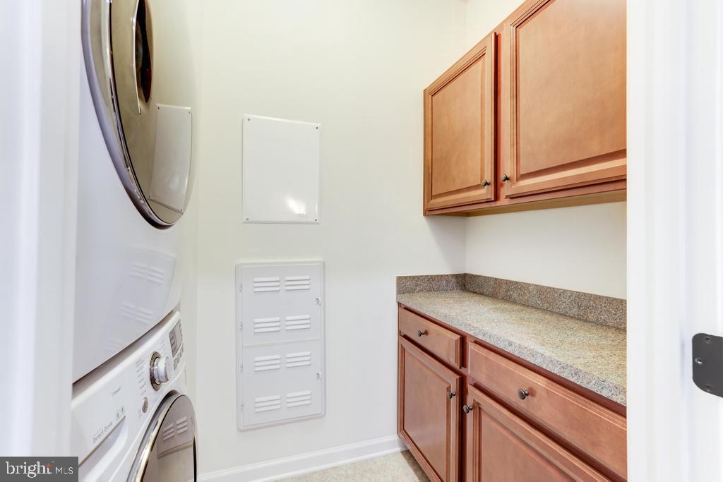 7799 Culloden Crest Lane Gainesville, VA 20155 - Photo 25 of 41 Laundry Rm upper level