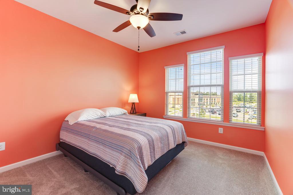7799 Culloden Crest Lane Gainesville, VA 20155 - Photo 27 of 41 Bedroom w/ceiling Fan