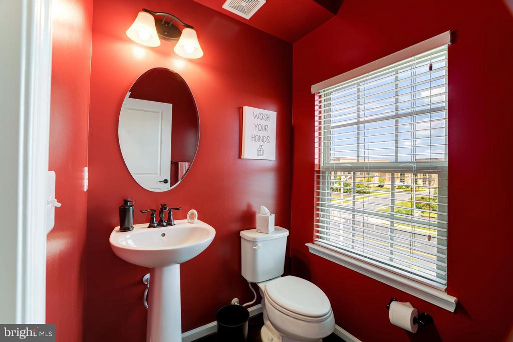 7799 Culloden Crest Lane Gainesville, VA 20155 - Photo 6 of 41 Powder Room