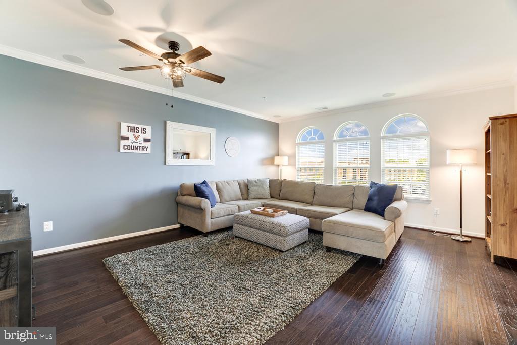 7799 Culloden Crest Lane Gainesville, VA 20155 - Photo 7 of 41 Living Room