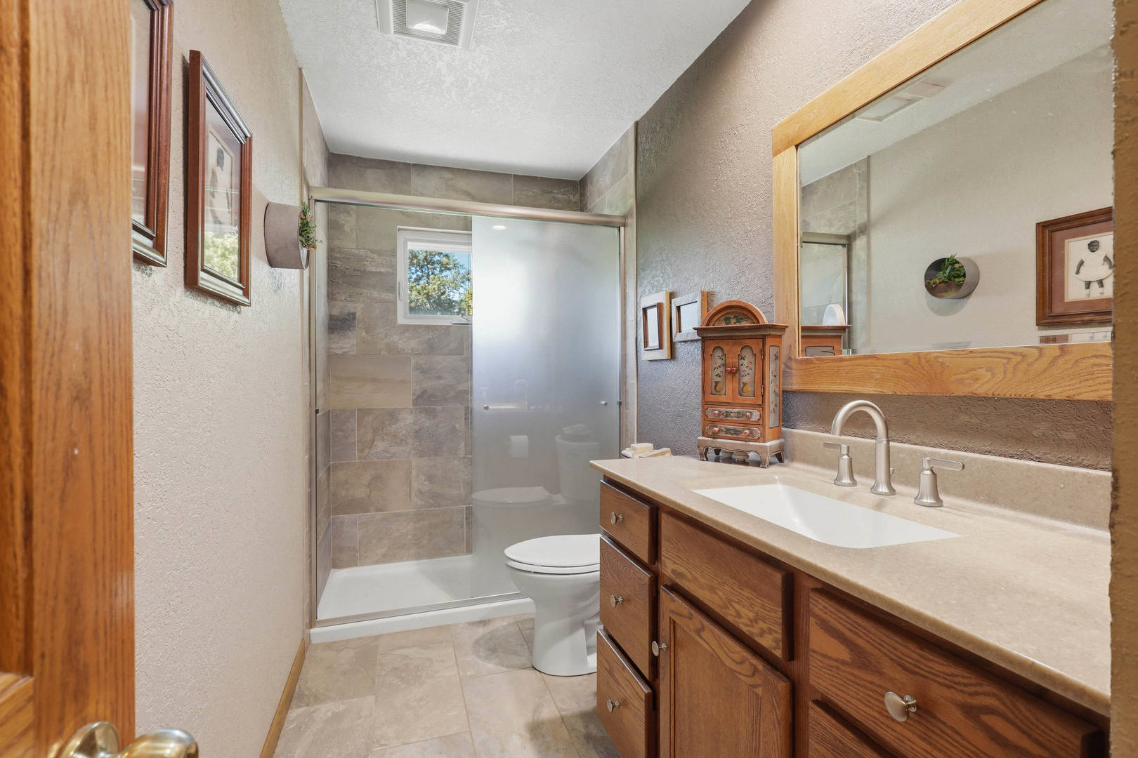 6205 West Kimberly Road Davenport, IA 52806 - Photo 18 of 39