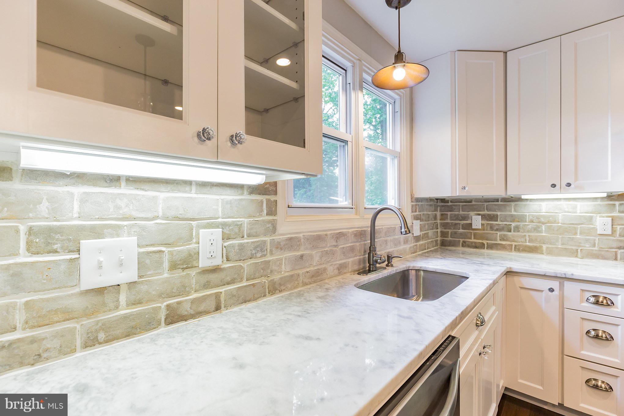 3725 Spruce Road Port Republic, MD 20676 - Photo 7 of 19 Real Brick Backsplash