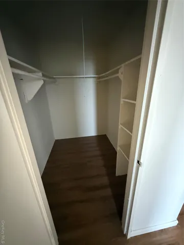 $2,925 | 190 1st Street, Unit 5E, Mineola, NY 11501