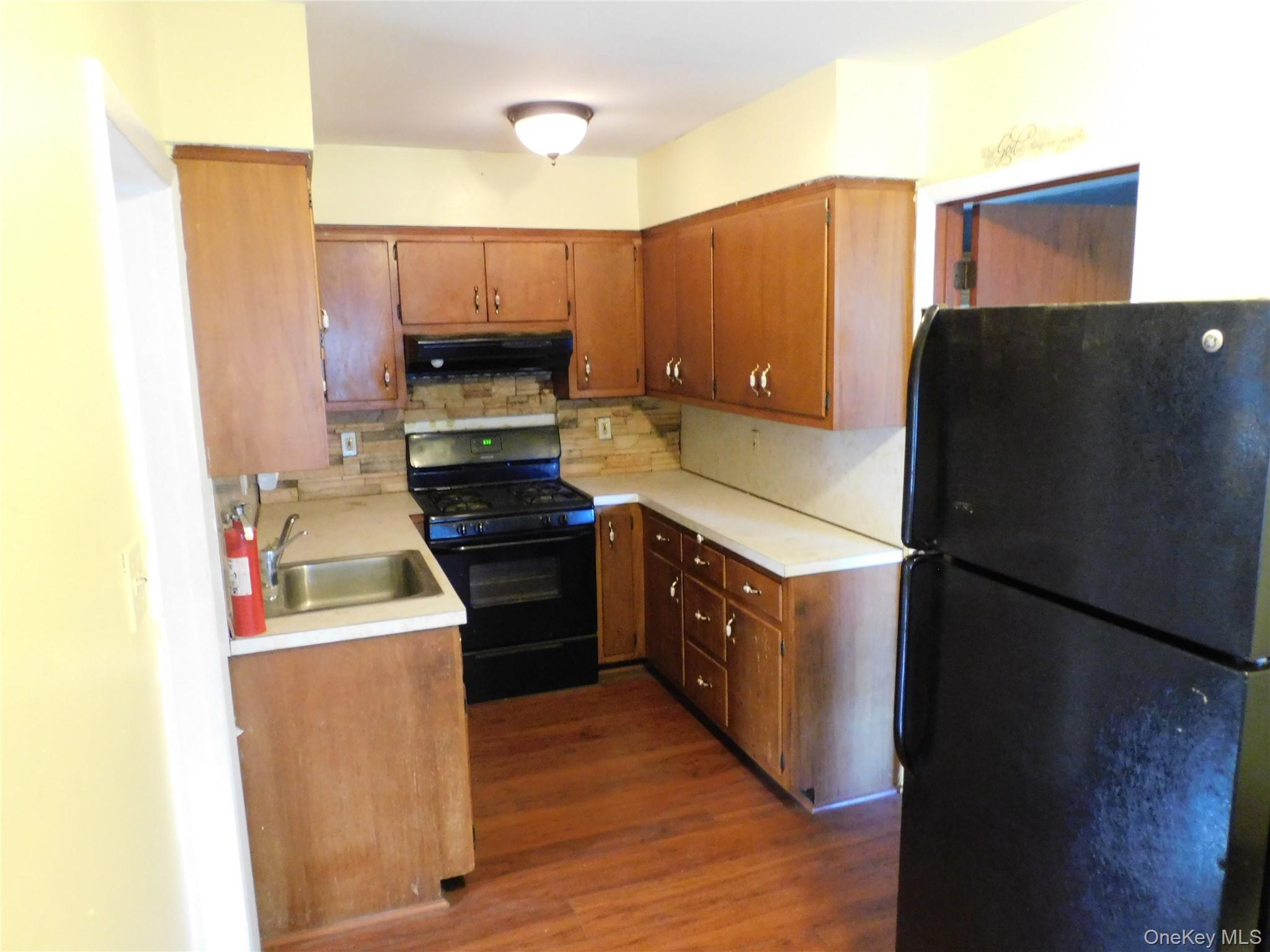 40 Wood Road Centereach, NY 11720 - Photo 9 of 15